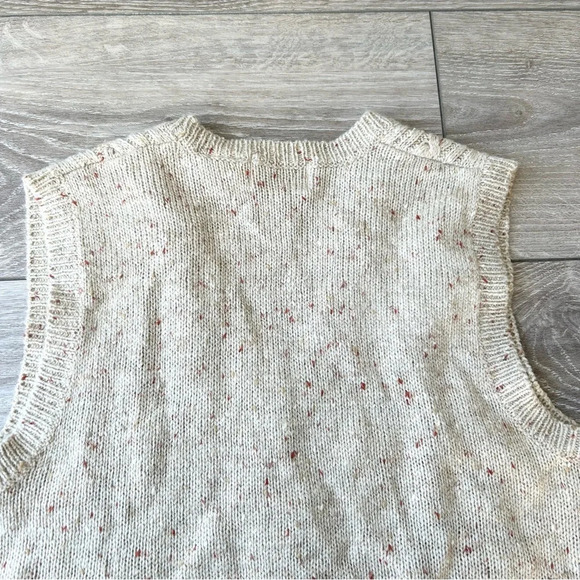Vintage  Tabi International Wool Blend Paisley Embroidery Sweater Vest - Picture 14 of 14